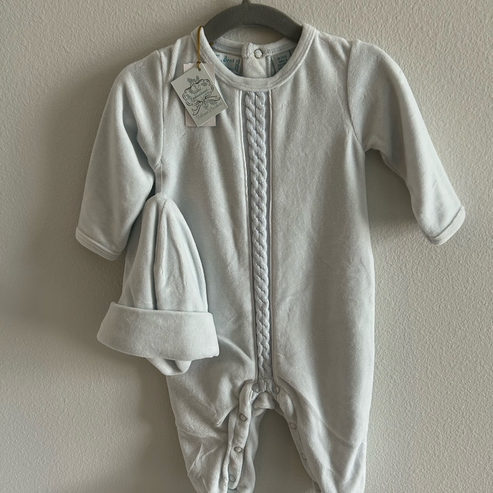 NWT!! Feltman Brothers 6-9 month Romper & Hat Set Light Blue